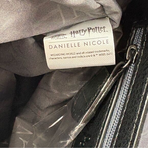 Danielle Nicole Harry Potter‎ Slytherin House Robe Backpack Purse main image 7